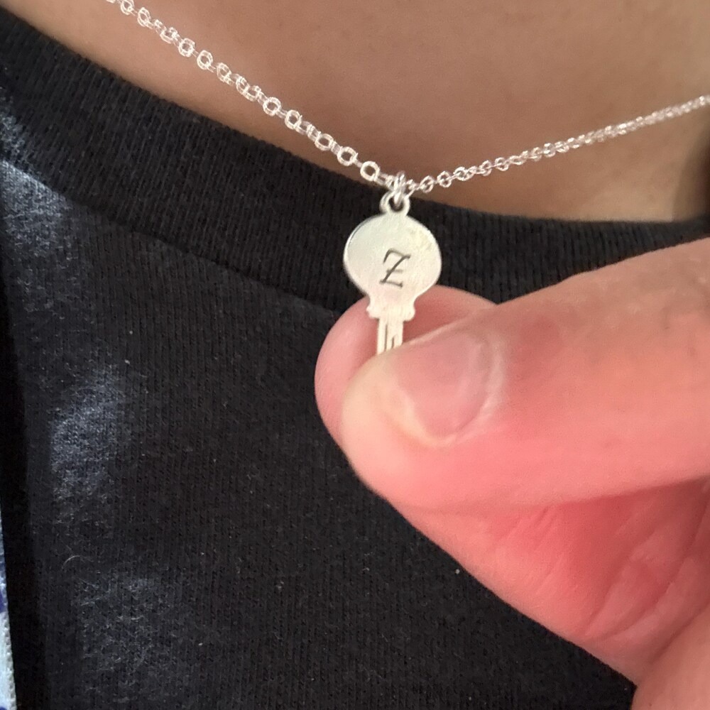 Collana con Ciondolo a Forma d - Digital Alarm Clock recensione e prezzo